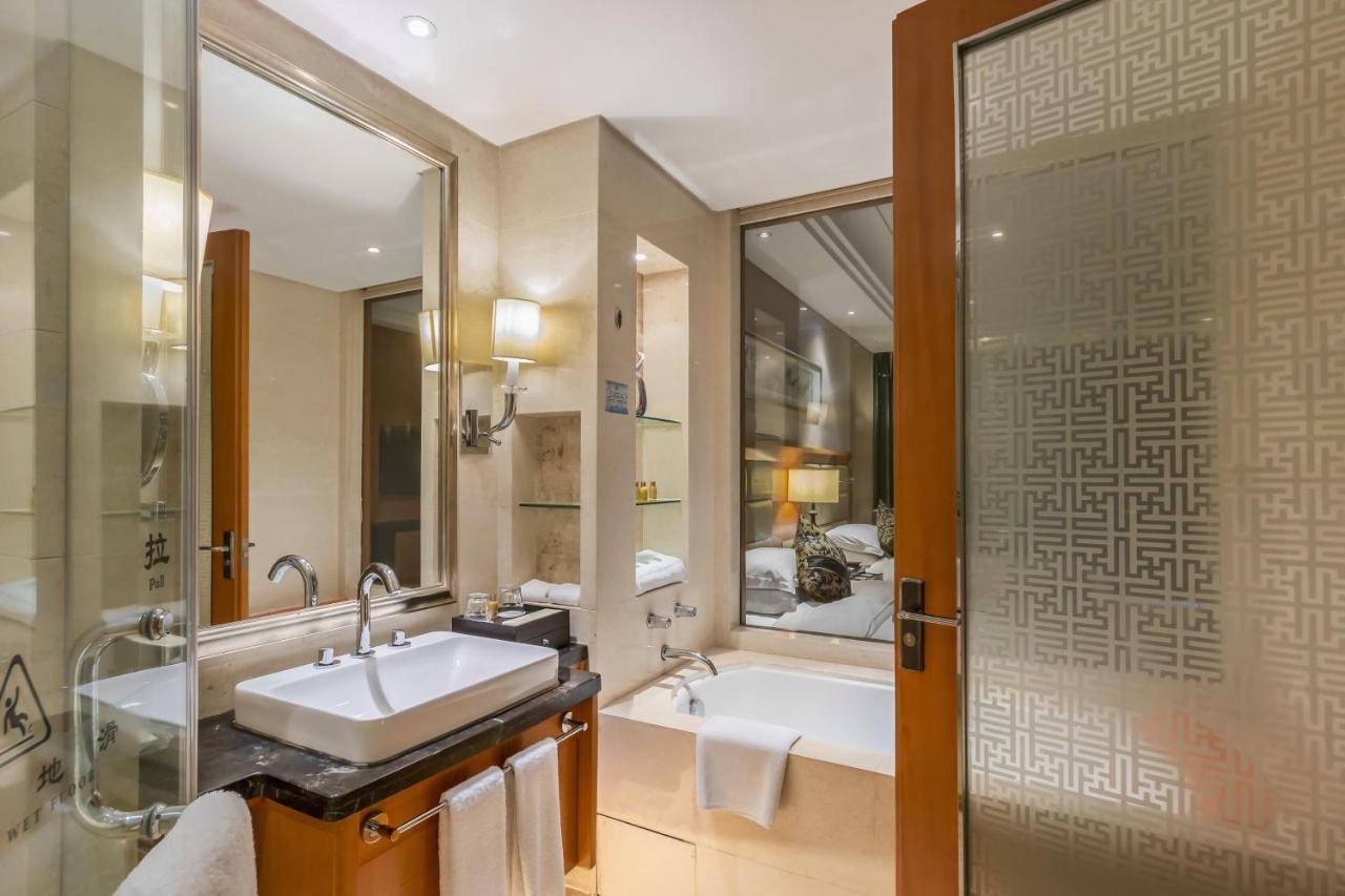 Готель Wyndham Xinyang Downtown Екстер'єр фото