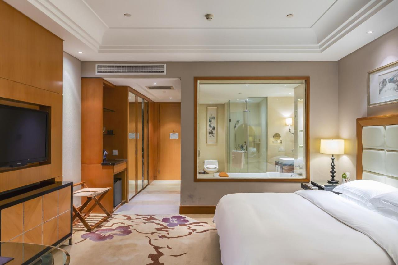 Готель Wyndham Xinyang Downtown Екстер'єр фото