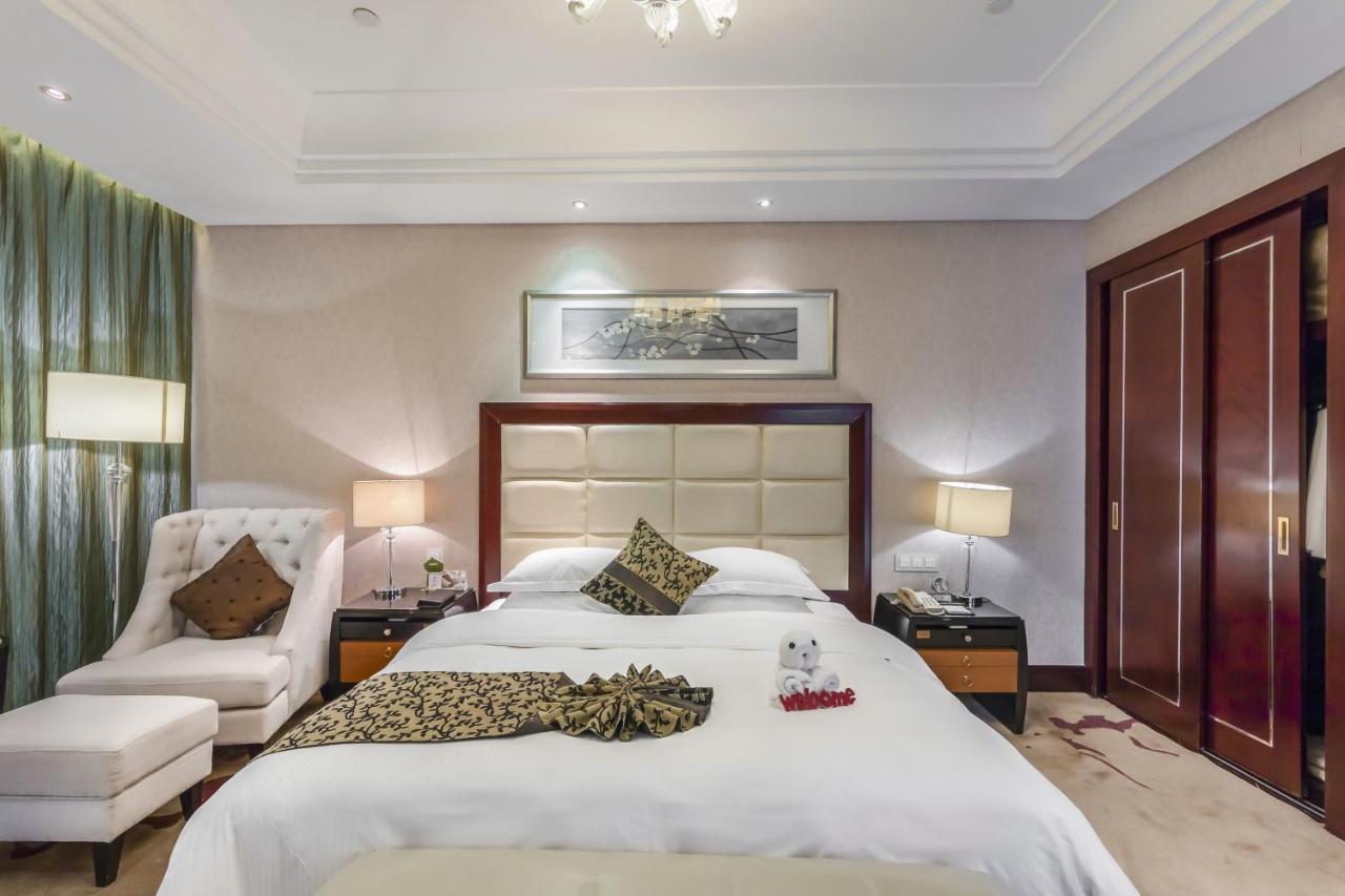 Готель Wyndham Xinyang Downtown Екстер'єр фото