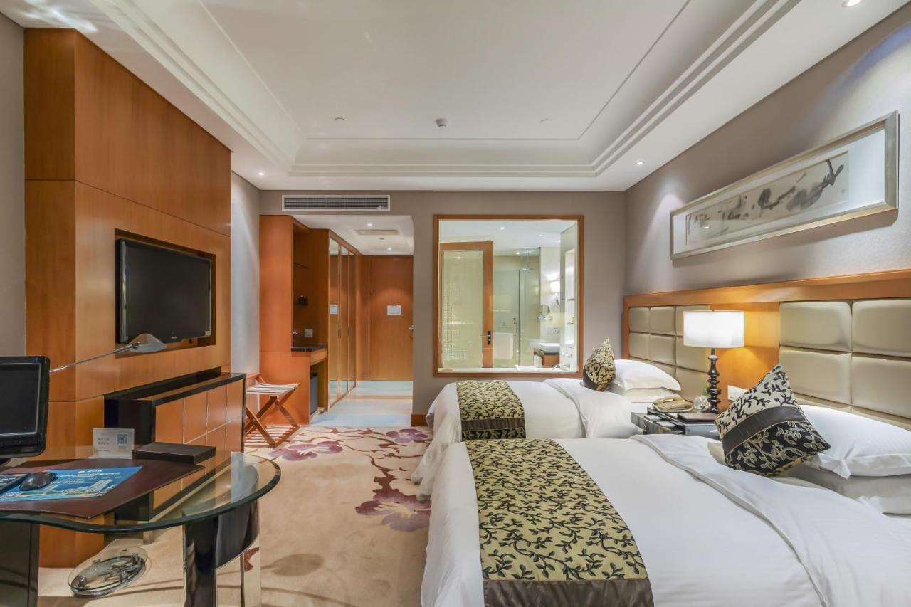 Готель Wyndham Xinyang Downtown Екстер'єр фото